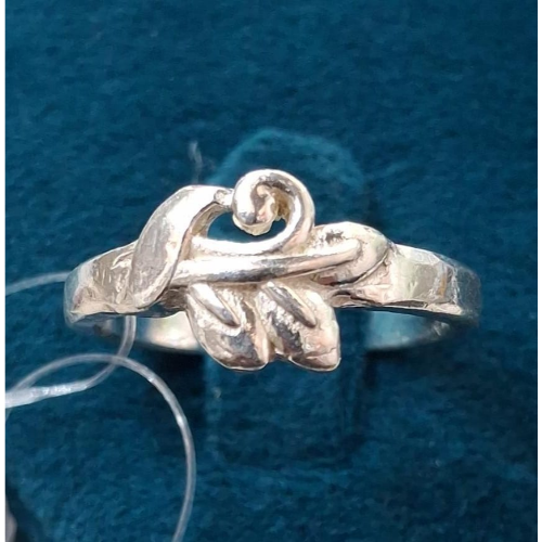 92.5 ITALIAN SILVER RING (FEMALE)